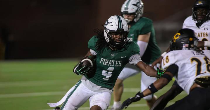 District 6-5A Division II: Playoff race going down to the wire