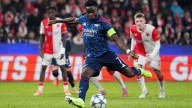Arsenal gana y golea en Chequia al Slavia Praga