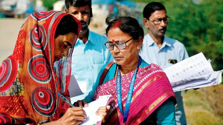 West Bengal: 34 lakh Aadhaar card holders are ‘deceased’