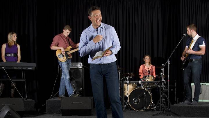 'What A Great Set By Our Worship Team,' Says Pastor After Horrible Set By Worship Team