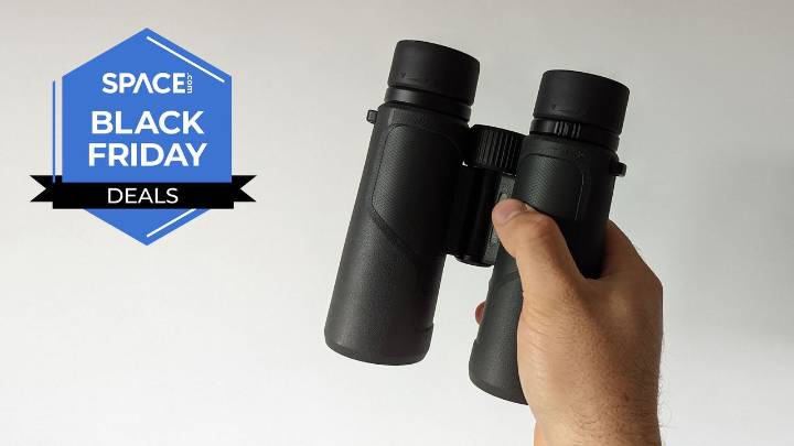 Stargaze for less this Thanksgiving with these beginner-friendly super-sharp Nikon binoculars, $63 off for Black Friday