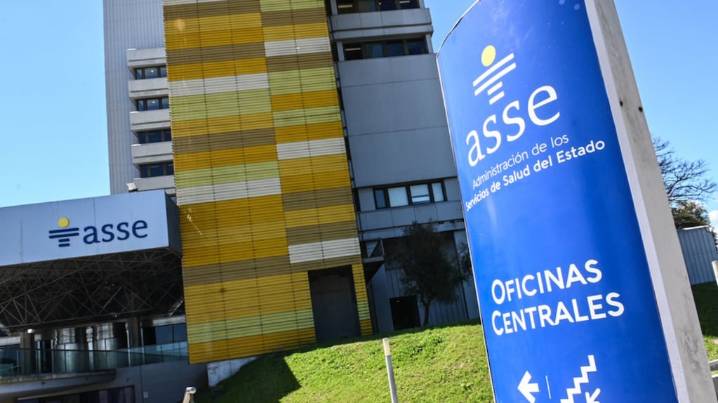 Un funcionario uruguayo usó su oficina para tener sexo y lo descubrieron por una foto viral