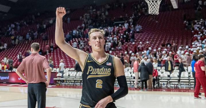 Purdue reclaims No. 1 from Houston in AP Top 25, Louisville and Illinois jump into top 10