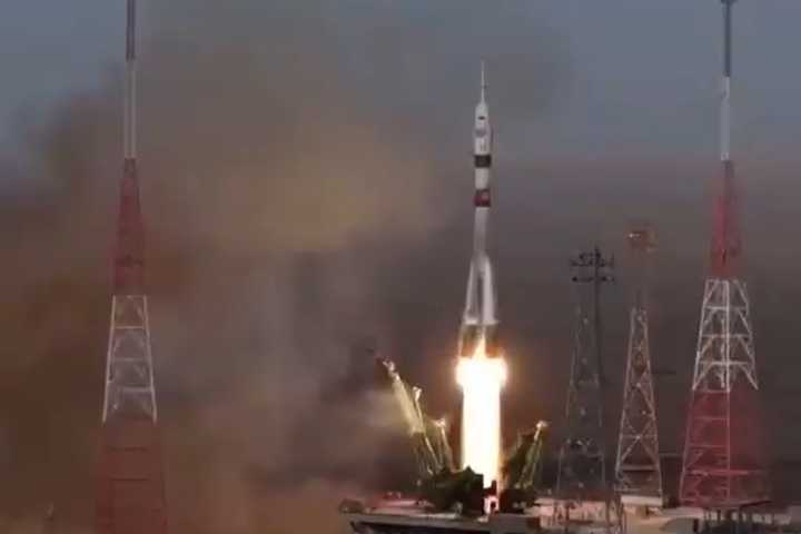 Russia accidentally destroys its only way of sending astronauts to space