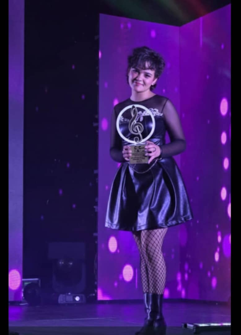 Cantante boconesa gana el XXV Festival de la voz en Caracas