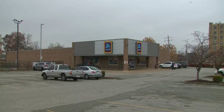 Aldi security guard shoots man inside St. Louis store
