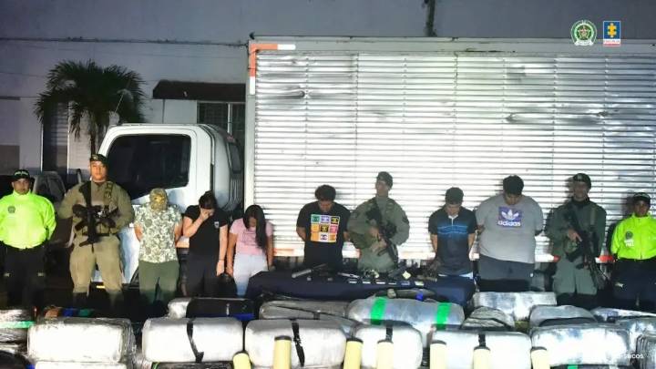 Cuatro a la cárcel, una pa´la casa y otra sin medida, por «guardar» seis toneladas de marihuana en una finca de Girardota