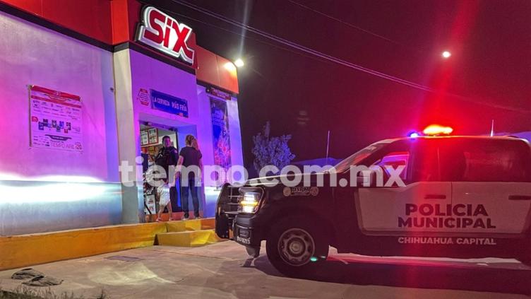 Asaltan expendio y se llevan $1,200 pesos en la vialidad Los Nogales