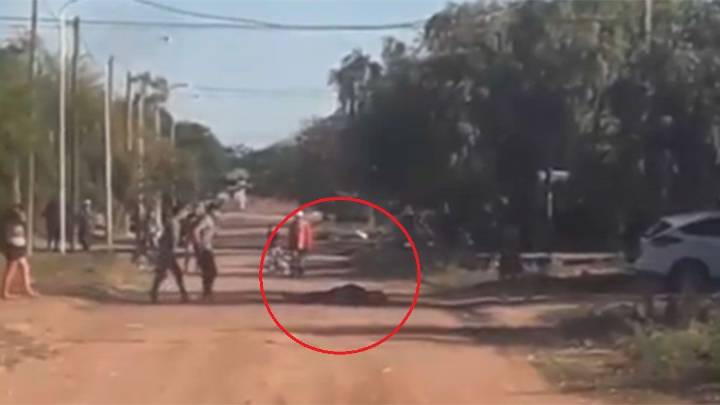 Video: feroz pelea en Laprida terminó con un hombre internado en grave estado