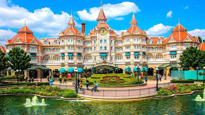 Disney Resort Causes A Stir Among Guests By Changing Its Hotel Access Rule Just Before The Holidays