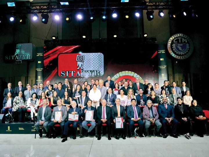 Sección 12 del SITATYR honra a lo mejor de la TV en su X Entrega de Reconocimientos