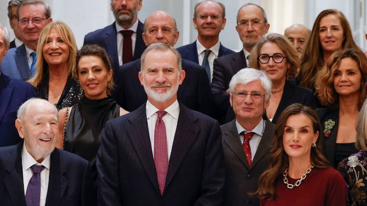 Los reyes entregan a Fran Sevilla el premio Francisco Cerecedo