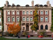 Este recorrido a pie por la Edad Dorada te lleva por los lugares más famosos de Nueva York