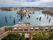 Diario de una regata entre volcanes activos y alertas de naufragio