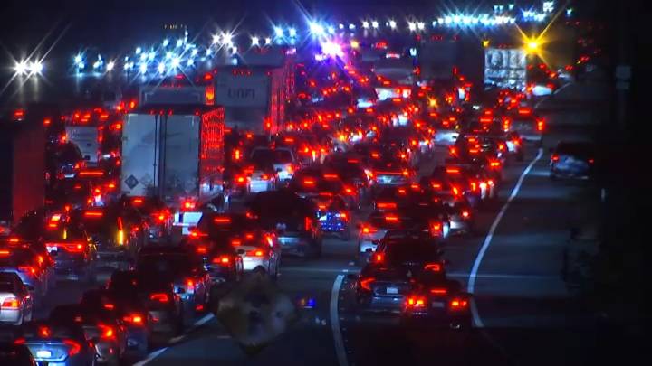 Motociclista muere en la autopista 101 en San José – Telemundo Area de la Bahía 48