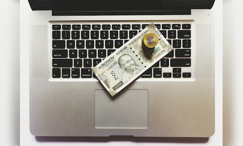 Sammaan Capital Q2 net profit slips 8% sequentially; revenue contracts 6%