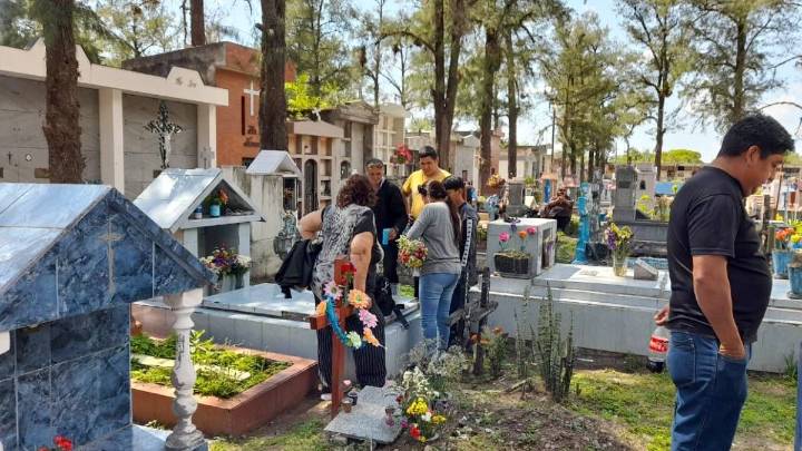 Día de los Fieles Difuntos en Jujuy: emoción y recuerdo en los cementerios