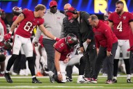 QB Mayfield hurt as Bucs get hammered at Rams