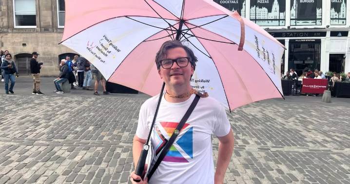 Pioneering Edinburgh tour guide celebrates World AIDS Day in 'very important moment'