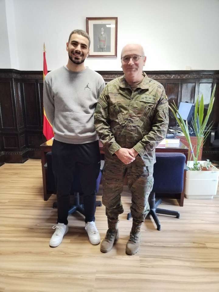 Incorporación de nueve turolenses como aspirantes a tropa y marinería del ciclo segundo , a los Centros Docentes Militares