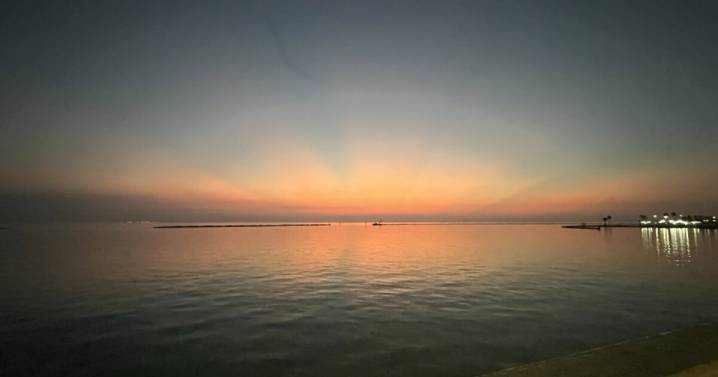 Patchy fog overnight, cold front arrives Sunday morning