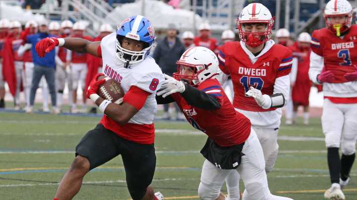 Monroe football makes history, storms into state finals after dominant win