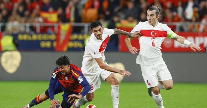 El olvido de un jugador turco que casi amarga su paso por Sevilla: un reloj y dos anillos de 150.000 euros