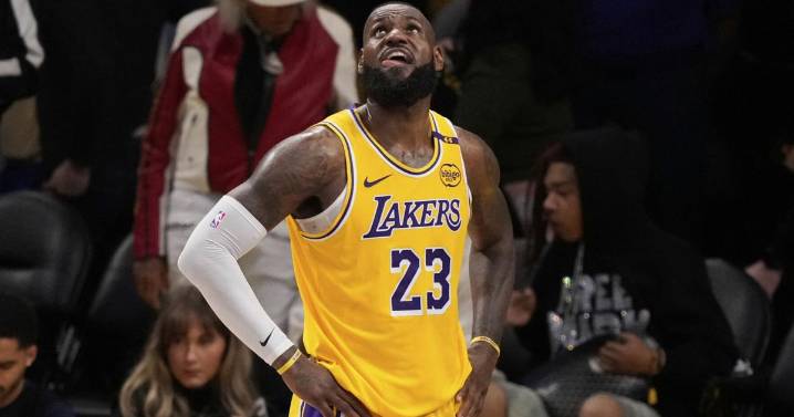 LeBron James aún sin debutar en la temporada, pero progresa hacia el regreso