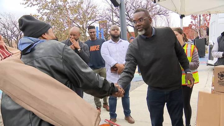 Mayor Johnson signs order to address SNAP ‘benefits cliff’