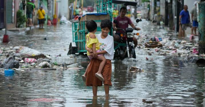 Typhoon Fung-wong blows away from the Philippines, leaving 8 dead and 1.4 million displaced