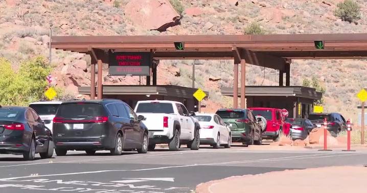 National Parks to raise fees for international tourists to popular US parks