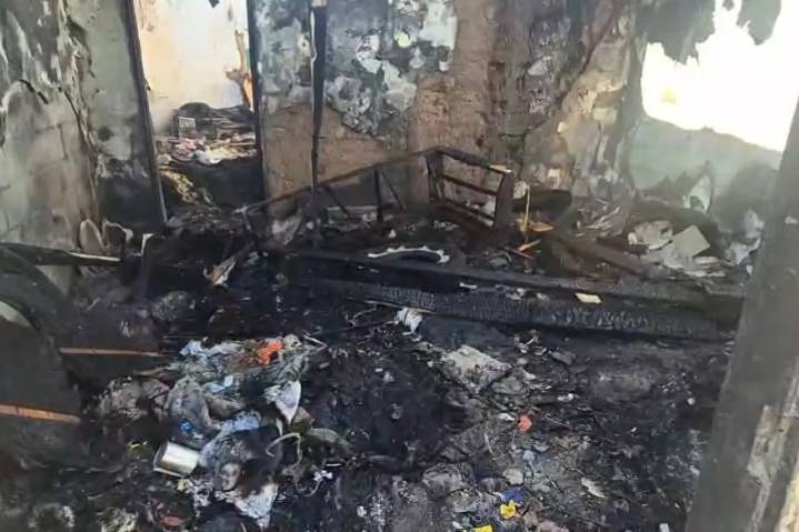 Se queman tapias en la colonia Felipe Ángeles