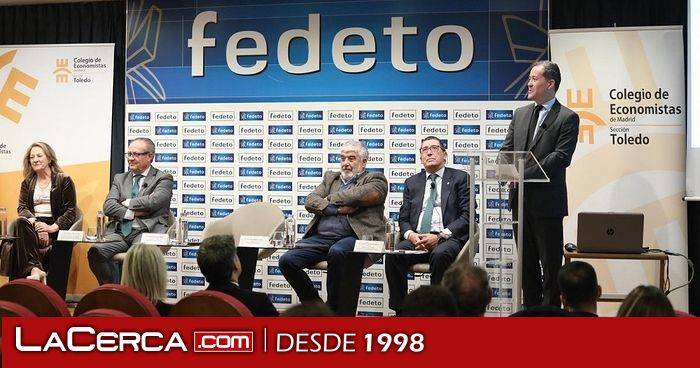 Velázquez destaca la importancia de los economistas en la toma de decisiones y felicita a los galardonados por sus 35 años de trayectoria