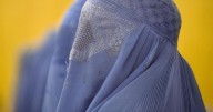El gobierno socialista de Cornellà (Barcelona) veta una moción sobre el uso del burka en edificios públicos
