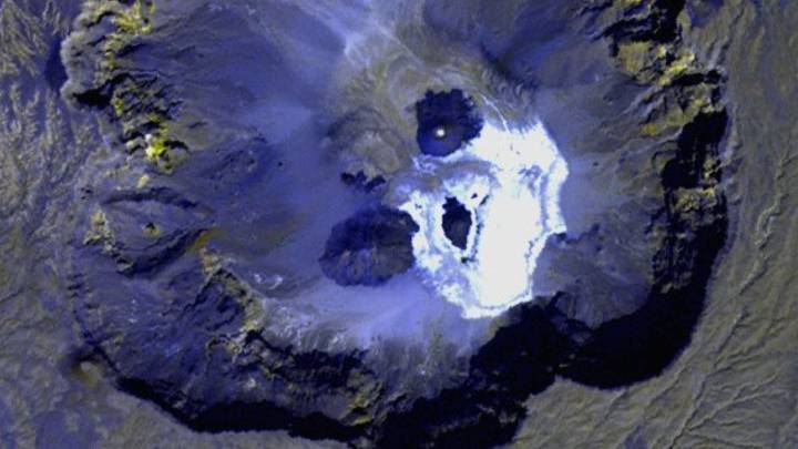 Eerie 'Skull' Appears in a Giant Volcanic Pit in The Sahara