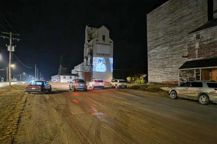 Grainy viewing: Canwood’s grain elevator to display Grey Cup