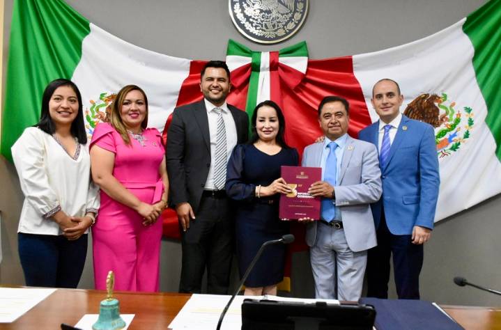 María Esther Ramírez Vargas, secretaria de Hacienda, comparece ante el Congreso y destaca incremento de la recaudación local