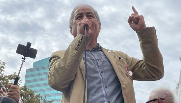 Colegio de Profesores denunció que la Municipalidad de Talca despedirá a 400 docentes: calificó la medida como "aberrante"