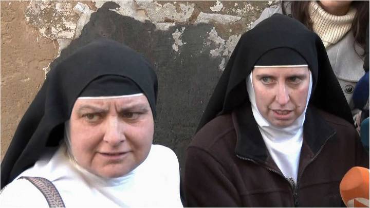 Entre barrotes y oraciones: así vivieron su detención las monjas de Belorado tras vender obras del convento