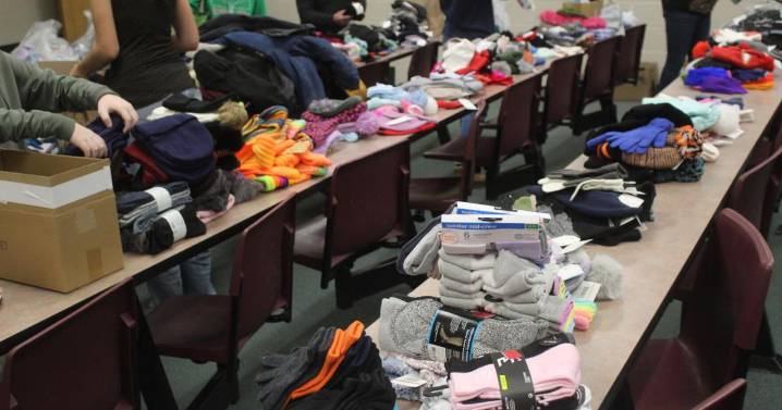 Warm Hearts, Warm Hands kicks off the season of giving in South Berkeley