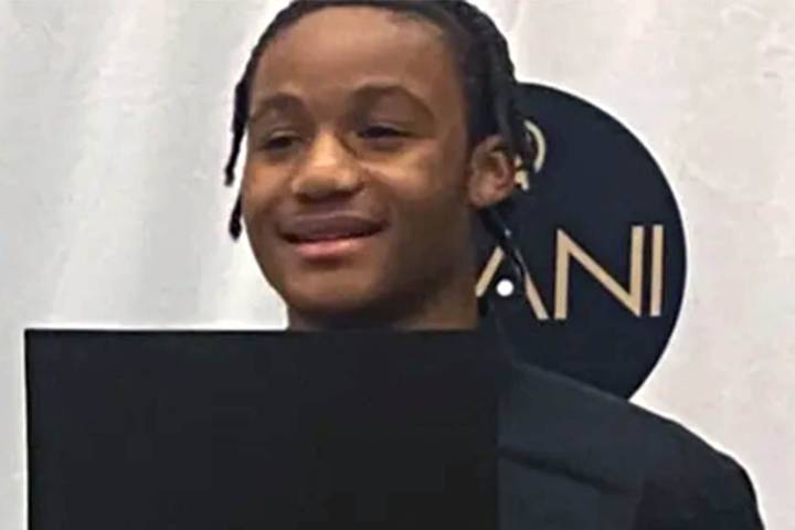 14-Year-Old High Schooler Dies After Collapsing During Basketball Practice