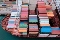 Avalancha de usados. Desde tomógrafos a tractores, los bienes importados copan el país