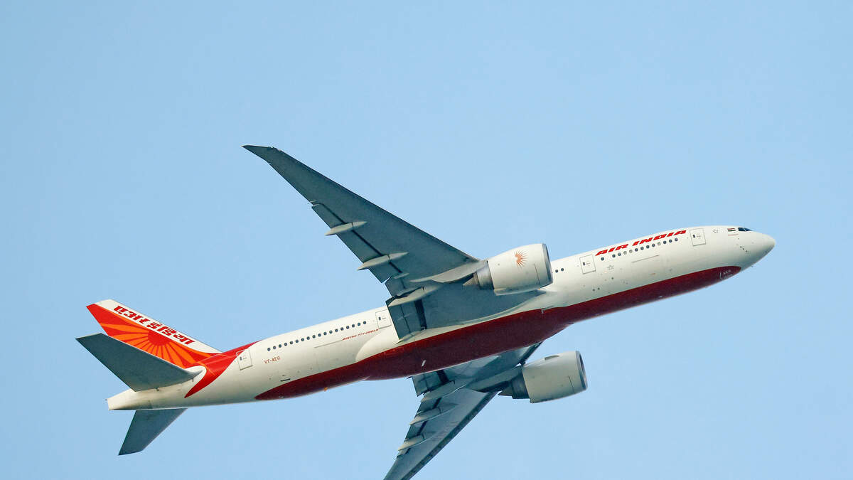 Bomb Threat Forces Flight To Make Emergency Landing