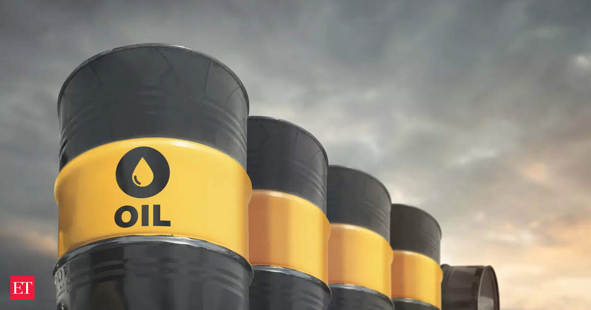 As US sanctions on Russian oil loom, India prepares to end its crude buying spree