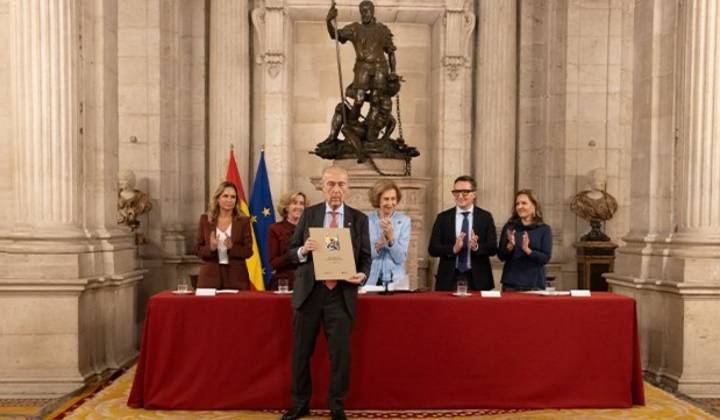Luis Alberto de Cuenca recoge el Premio Reina Sofía de Poesía Iberoamericana