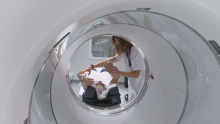 Sanidade e as comunidades acordan compartir por agora os datos básicos dos cribados de cancro