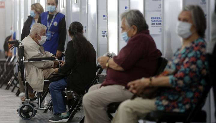 Más de 2 millones de personas salieron de lista de espera en 2025, según Minsal