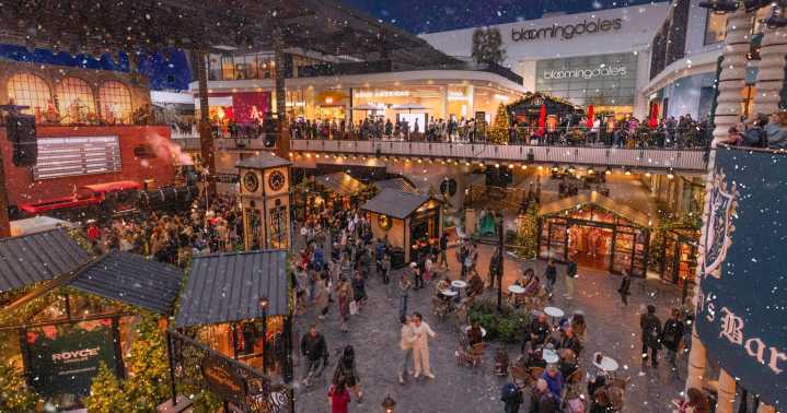 Century City Mall Debuts Snowfall Schedule and Live Holiday Shows