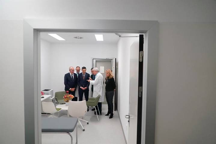 Moreno inaugura el nuevo hospital de día oncohematológico del Clínico que entrará en servicio el lunes