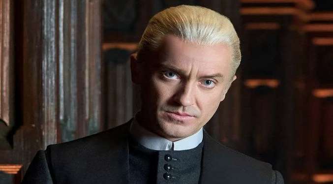 ¡Tom Felton desata la euforia al revivir su icónico papel como Draco Malfoy! (+Video)